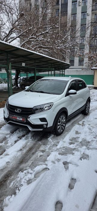 X - ray кросс новая машина 1.8