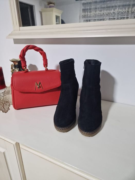 Cizme din piele naturala întoarsă, toc comod;