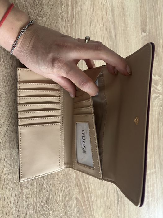 Портмоне Guess ново от Америка