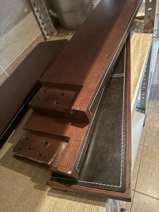 Стол для гостиной