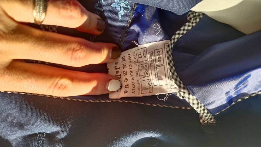 Костюм тройка для мальчика на первый класс