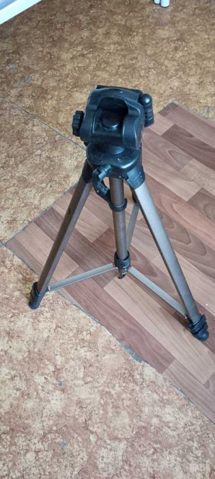 Продам Штатив для фотоаппарата