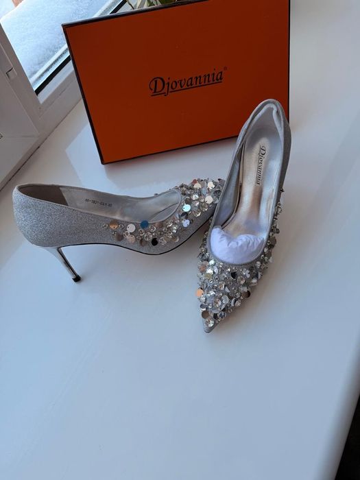 Продам туфли женские