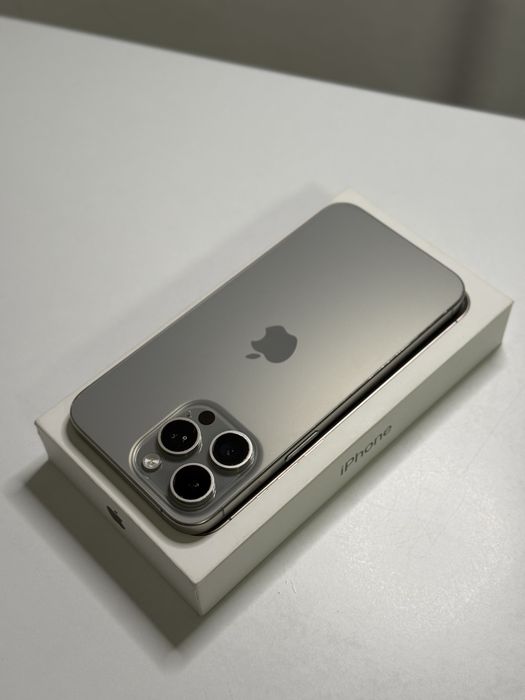 iPhone 15 Pro Max Natural Titanium 91% 256 full box !