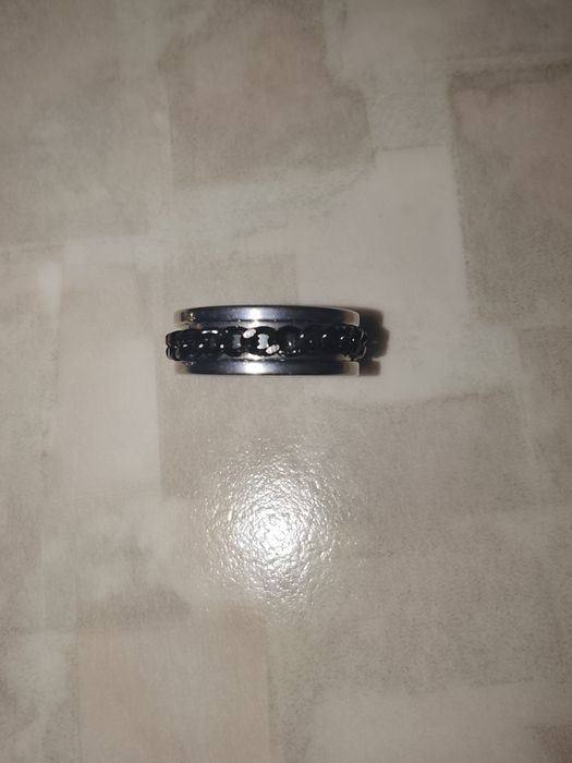 Продам кольца мужские и женсике