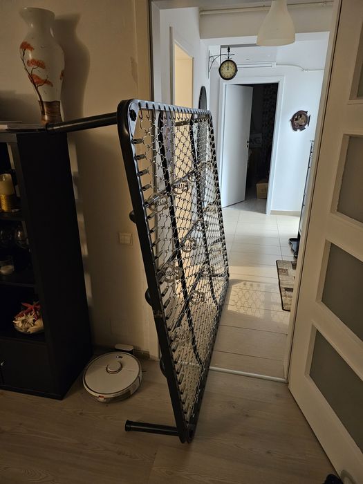 Vand cadru de pat  conditii excelente - nu asigur transport