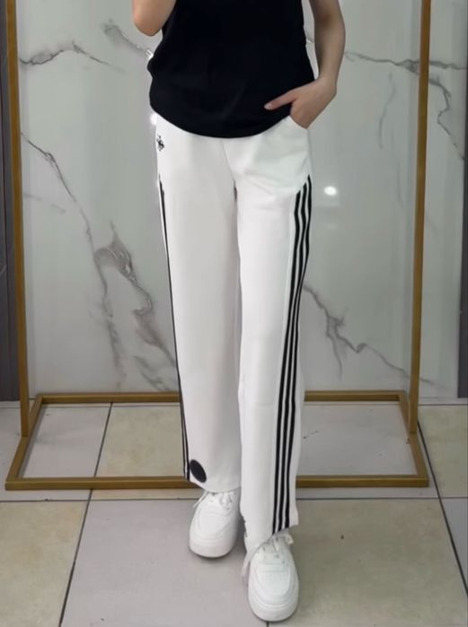 продается женские вещи