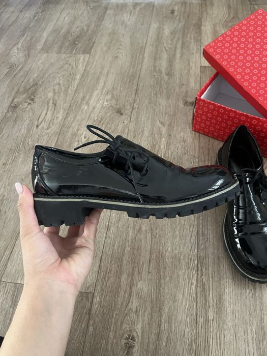 лоферы обувь женская