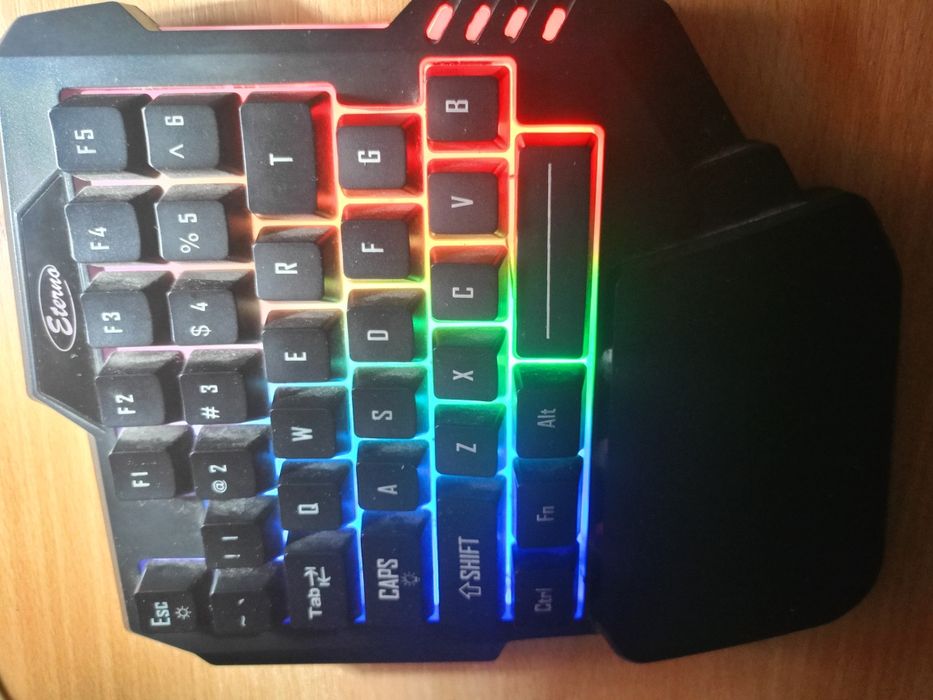 Tastatură Eterno one hand