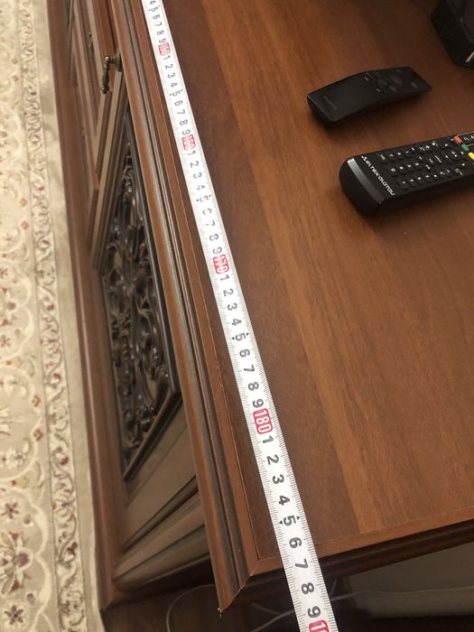 Шкаф-витрины для гостиной