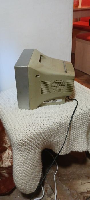 Vind tv auto la 220 v si 12 volti