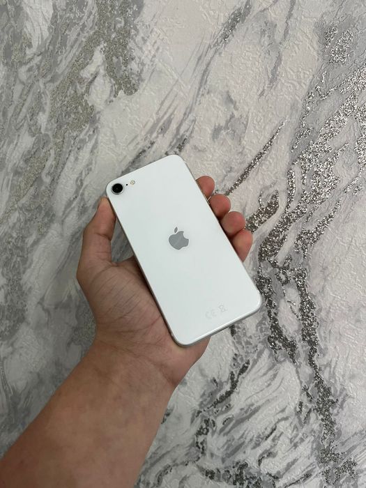 Продам Айфон Се 2/ Iphone Se 2020