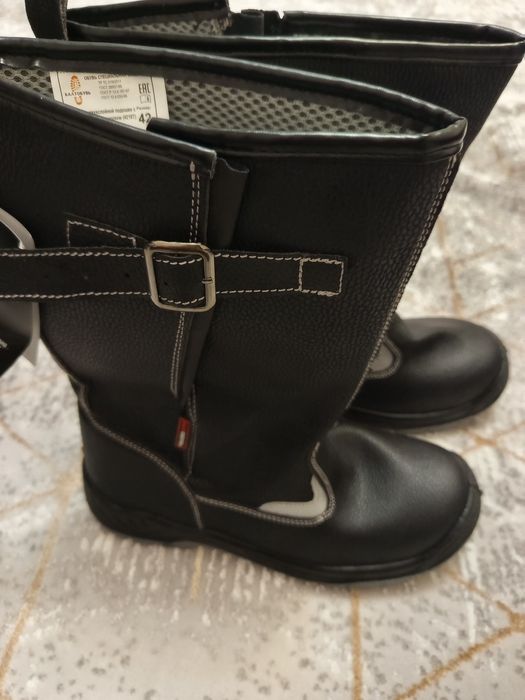 Новые спец сапоги 42р