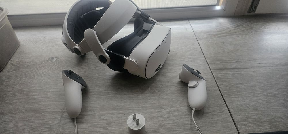 META Oculus Quest 3S VR шлем