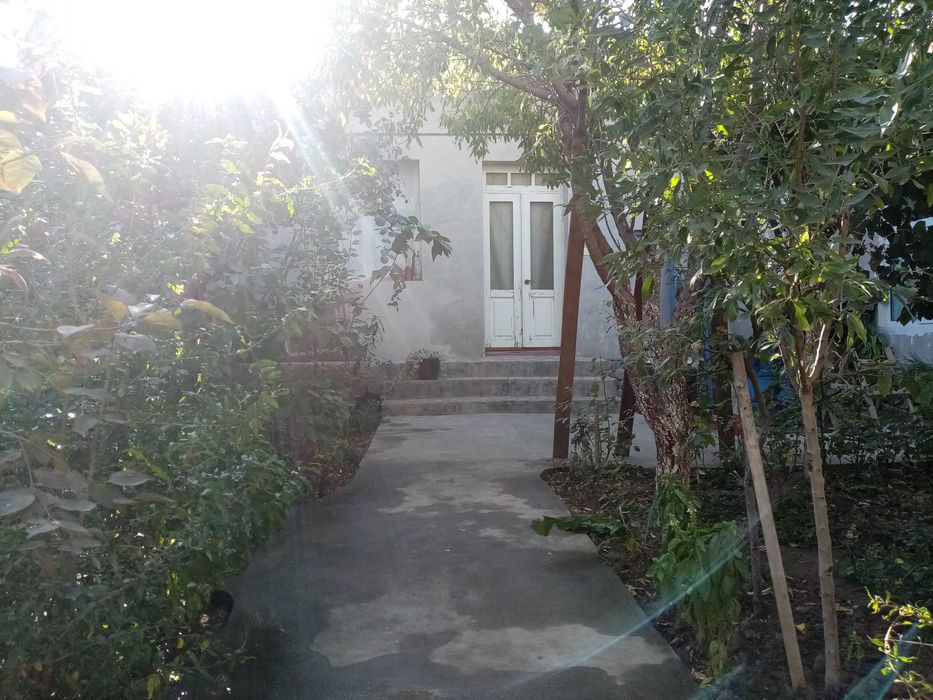 Уй сотаман 2,25сотих,дустлик метросигача 170-200м,5-7минутли йул