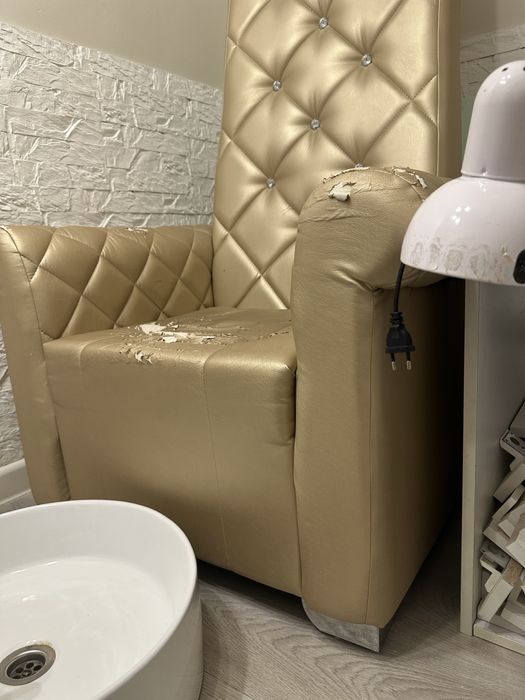 Продаю педикюрное кресло