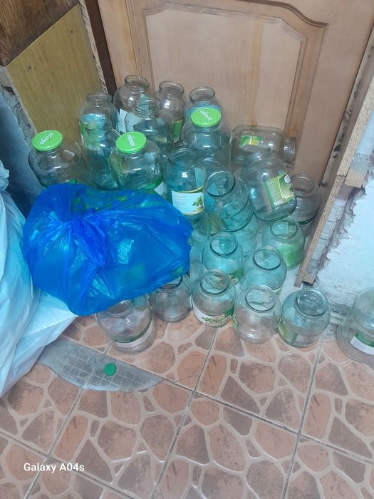 Продам банки 2-3л