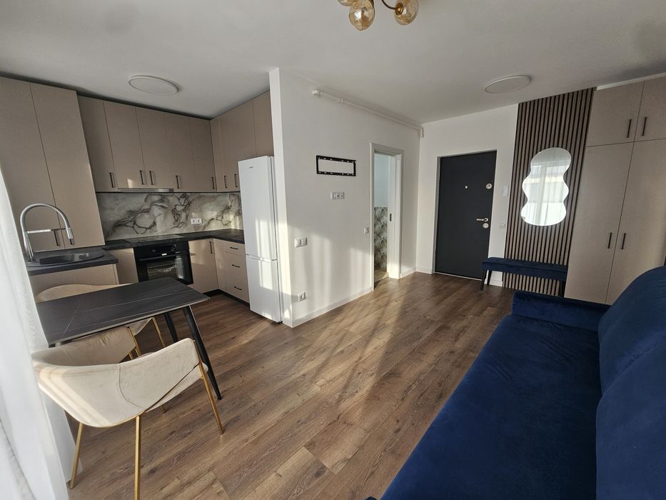 Inchiriez apartament cu 2 camere