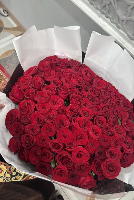 Цветы ,Красные розы,Свежий