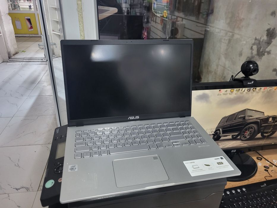 Ноутбук асус core i 3 10th  ssd 512