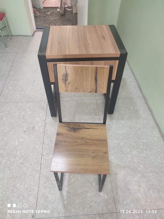 Парты Б.У Стулья новые.