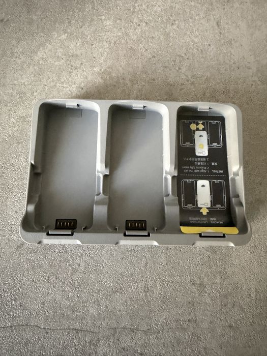 Incarcator  HUB incarcare baterii DJI NEO2 nou nefolosit