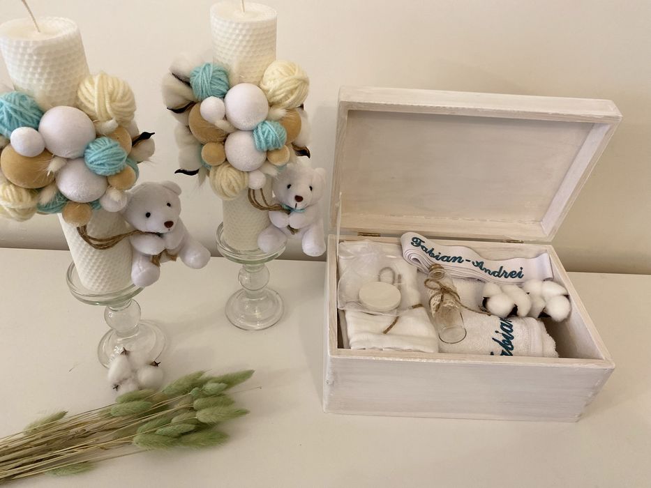 Trusou de botez, personalizat, in cufar din lemn + lumanare botez