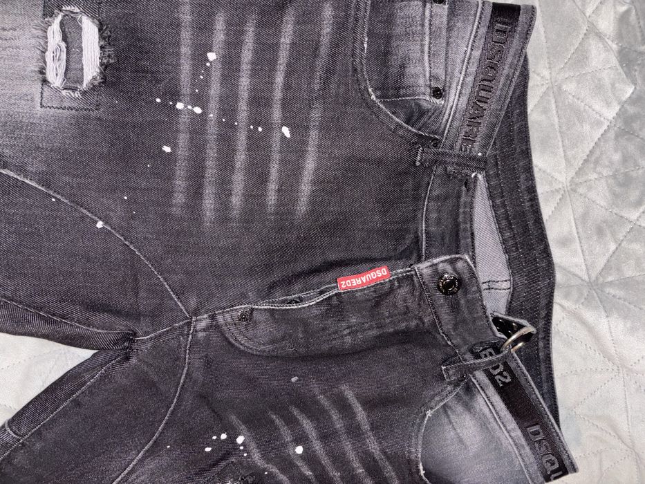 Дънки Dsquared.