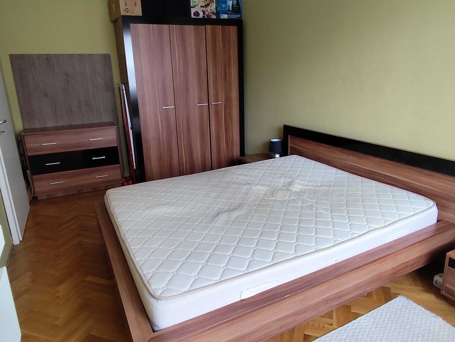 Спалня с нощни шкафчета 160/200см