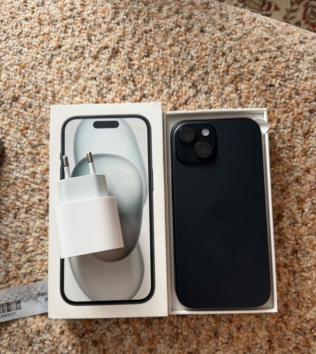 iPhone 15, память 128 гб