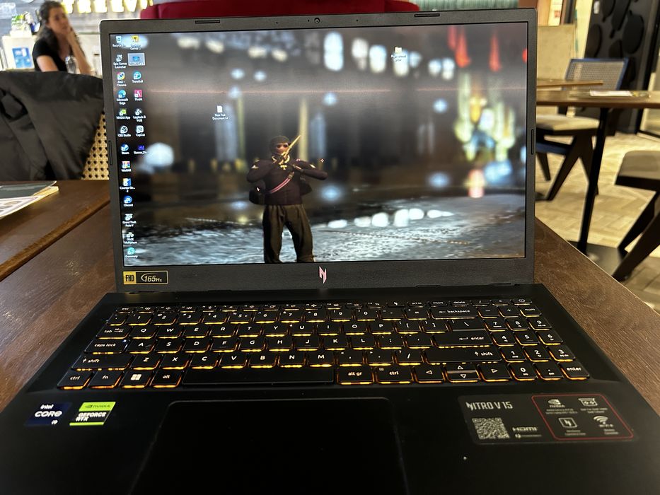 Laptop Acer V15 nou