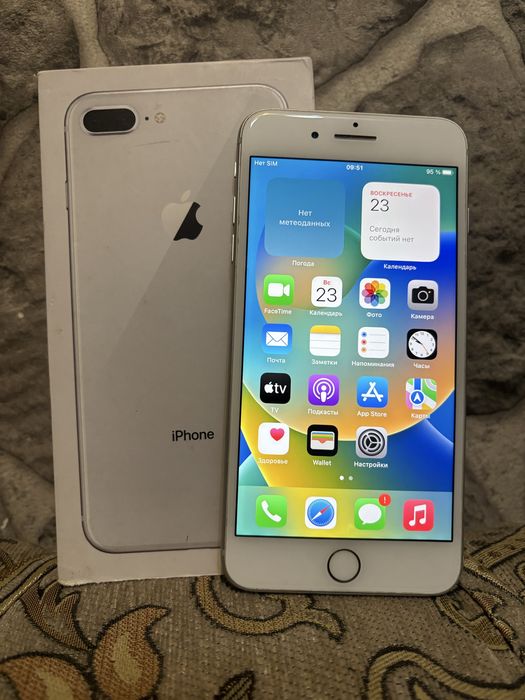 Продам Айфон 8 Plus на 64 Гб