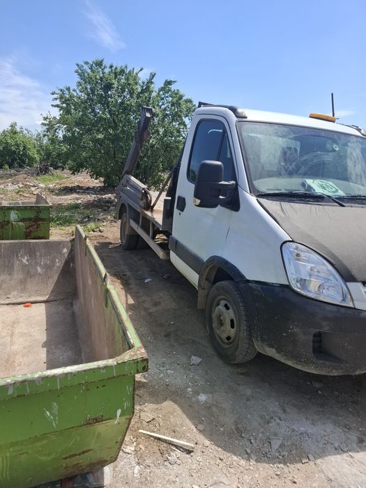 Vând Iveco Containiera Abrollkipper + 7 containere