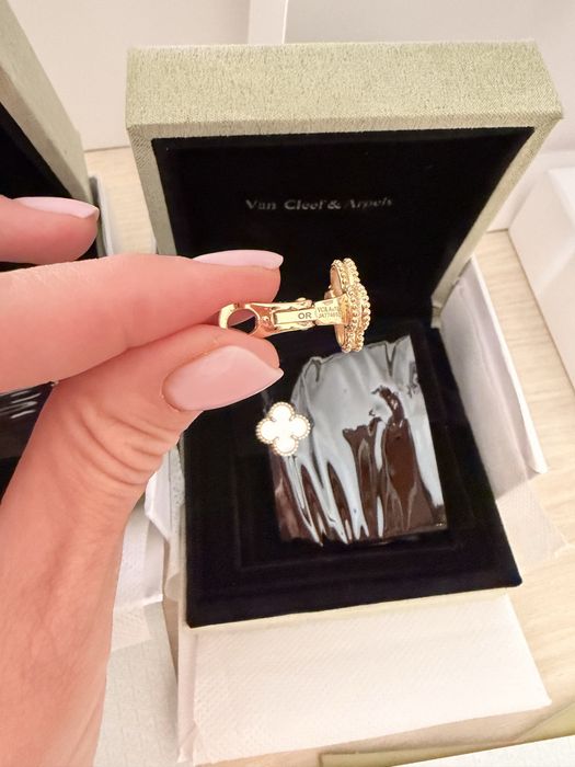Cercei, colier Van Cleef & Arpels
