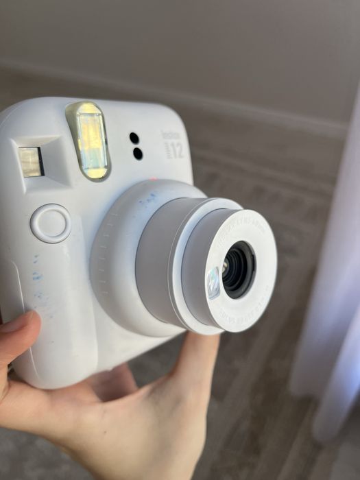 Продаю камеру Instax