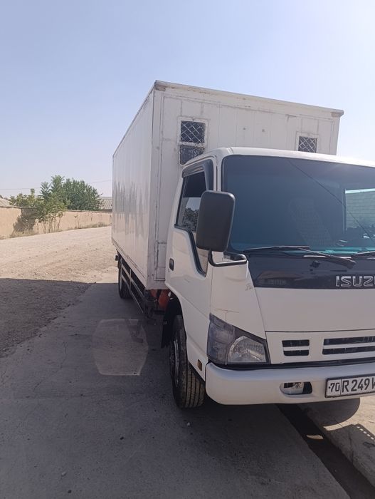 Isuzu 2012 yurgani