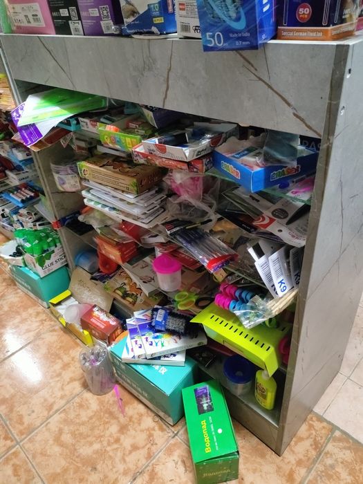 Полки витрины стеклянные