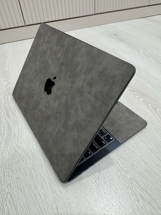 Продам macbook чип м2
