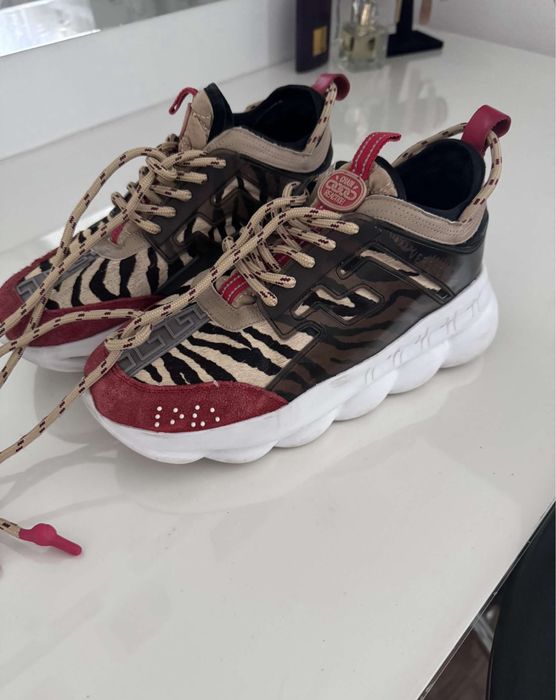 versace chain reaction