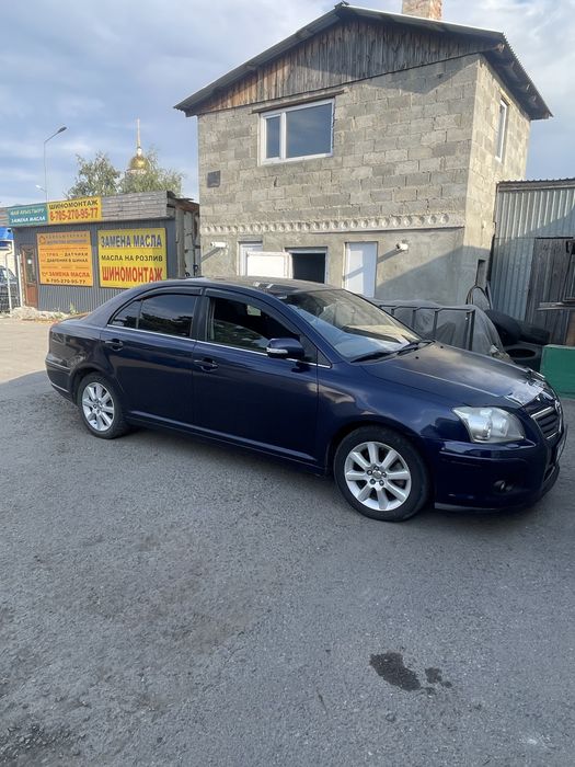 Продам toyota avensis 2008