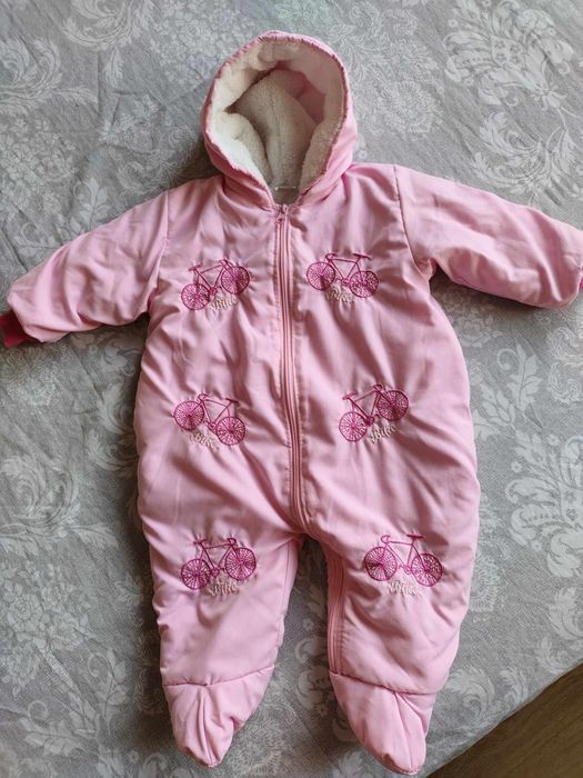 Космонавт за момиче