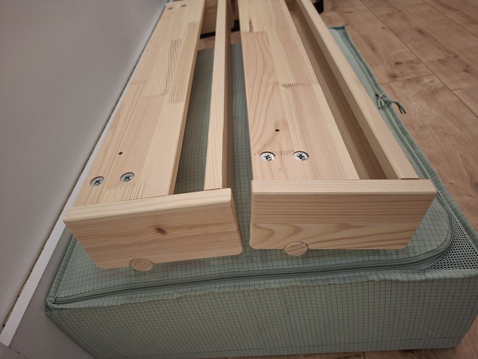 Дървен рафт IKEA (2бр. налични)