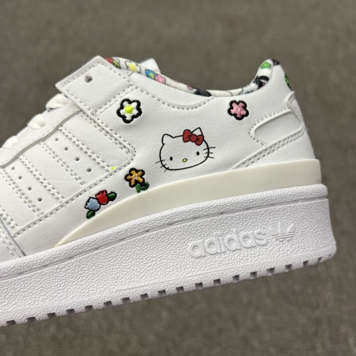 Крассовки 38 размер Adidas