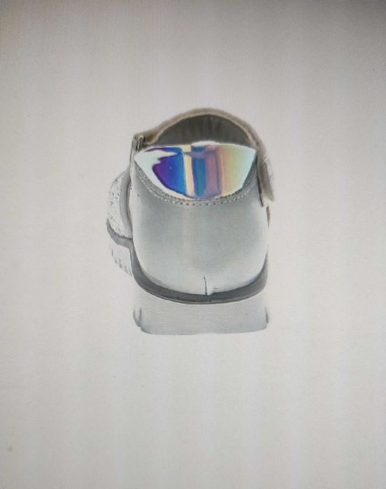 Елегантни детски сандали Primigi, размер 20