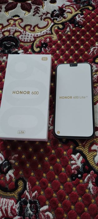 Vând telefon Honor 600 Lite.Starea nou .