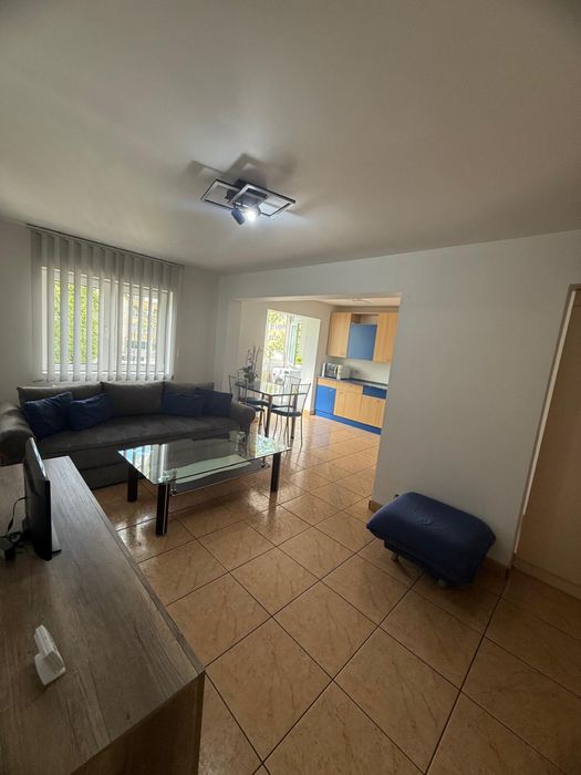 Inchiriez apartament