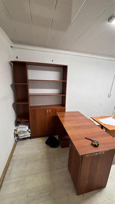 Офисной полка и стуля