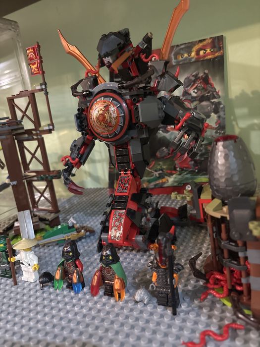 Vând seturi lego Ninjago