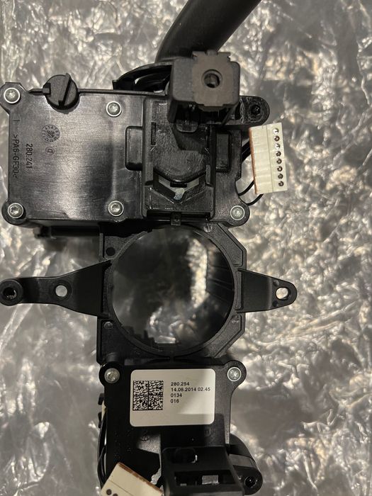 VW Passat B7 конзола за мигачи и чистачки