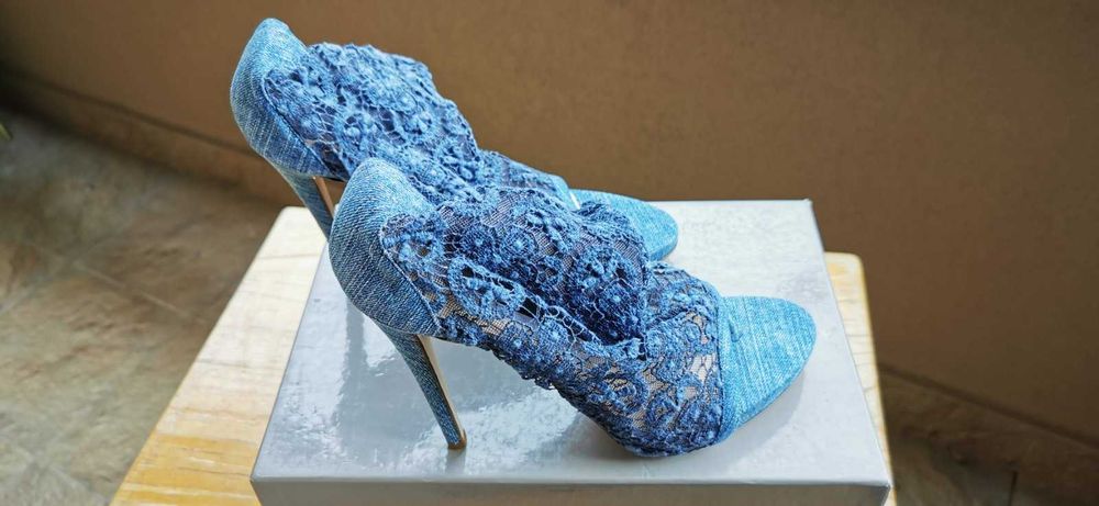 Маркови оригинални елегантни дамски обувки ERMANNO SCERVINO - 40 номер